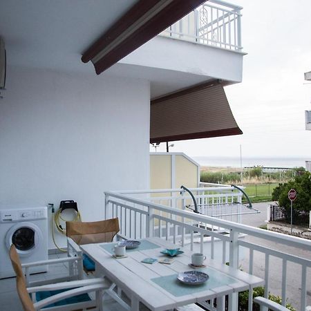 Grey Theros Apartments Паралия-Дионисиу Экстерьер фото