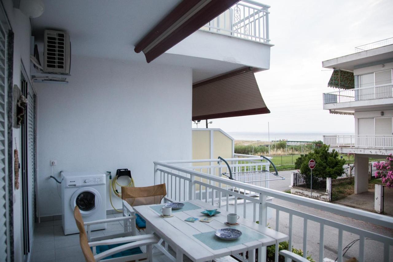 Grey Theros Apartments Паралия-Дионисиу Экстерьер фото